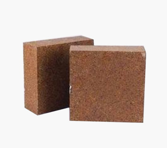 Magnesia-alumina brick