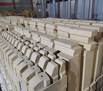 High alumina brick